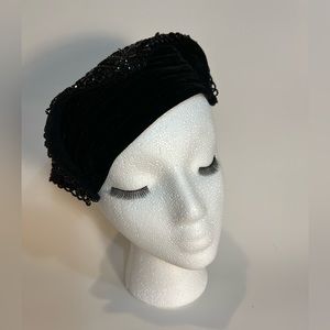 True vintage 1950s-1960s black sequined hat. Art deco style/beret.